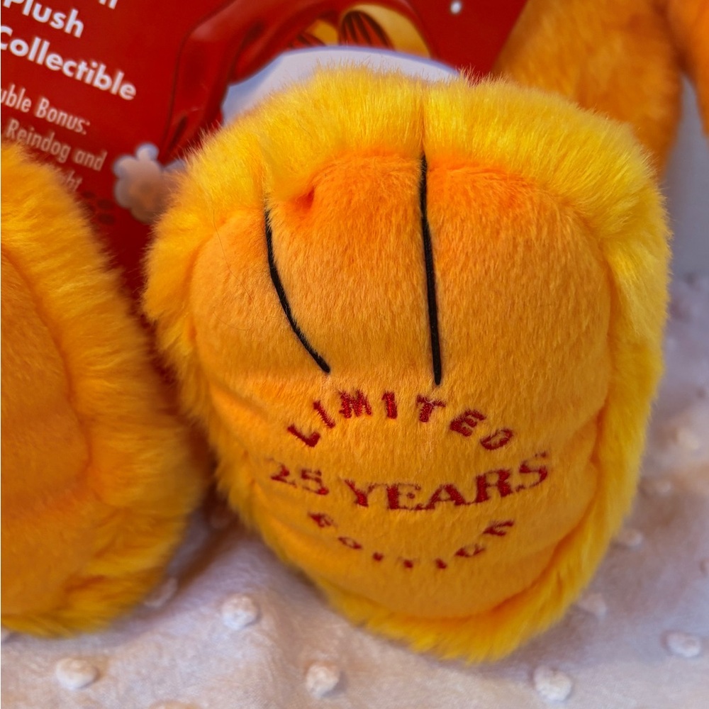 Vintage Garfield Santa Limited Edition 25yr Anniversary - Picture 3 of 14